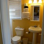 Adjoining Double Queen Rooms Bathroom
